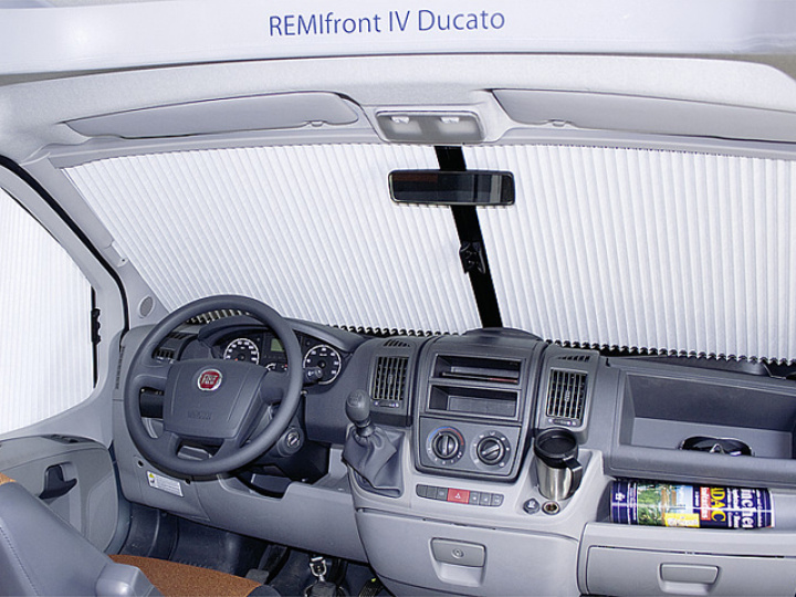 Mörkläggningssystem REMIfront IV Renault Master fr. 04/2011 med regns i gruppen Bestillingsvarer hos Camping 4U (9940862)