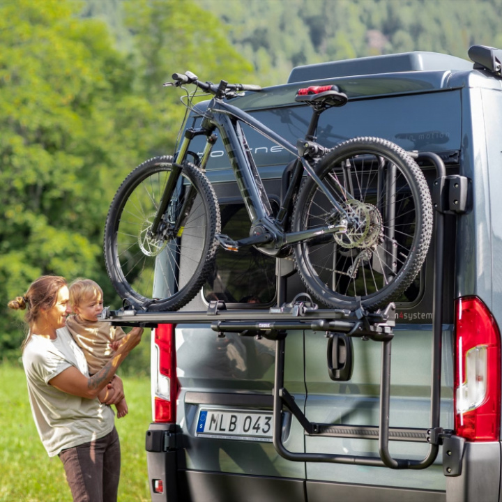 Sykkelstativ for 2 sykler VeloTrack Frame Ducato/Jumper/Boxer Thule i gruppen Chassis / Sykkelstativ / Sykkelstativ Kassebiler hos Camping 4U (9949153)