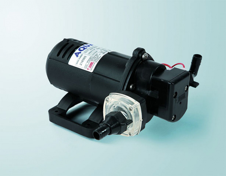 Tryckvattenpump 10L/min 12V Fiamma Aqua 8 i gruppen Bobil & Caravan / Vann & VVS / Vannpumper / Trykkvannpumper hos Camping 4U (9971724)