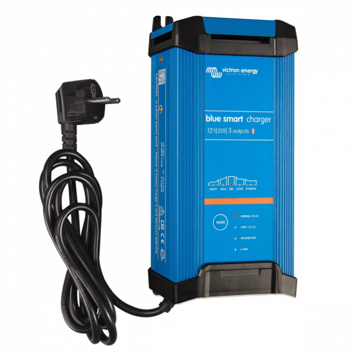 Lader Blue Smart IP22 12V 30A(3), Victron i gruppen Elektronikk / Batterilader / AC-lader 230V-12V hos Camping 4U (BPC123048002)