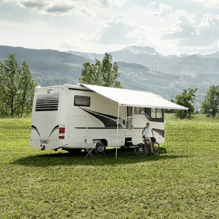 Thule 9200 Silver 600 cm Mystic Grey i gruppen Markise & Telt / Markiser / Takmontert hos Camping 4U (O_9910705)