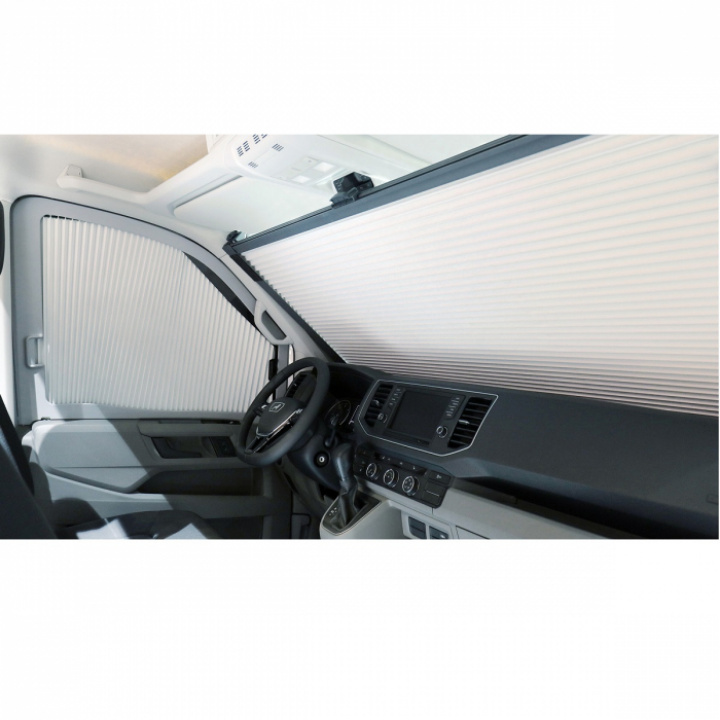 Remifront V Man TGE 2019-, Crafter 2019- oppbevaringsrom over frontrut i gruppen Chassis / Vinduer / Mørkeleggingsgardiner / Mørkelegging VW Crafter hos Camping 4U (T03-106A)